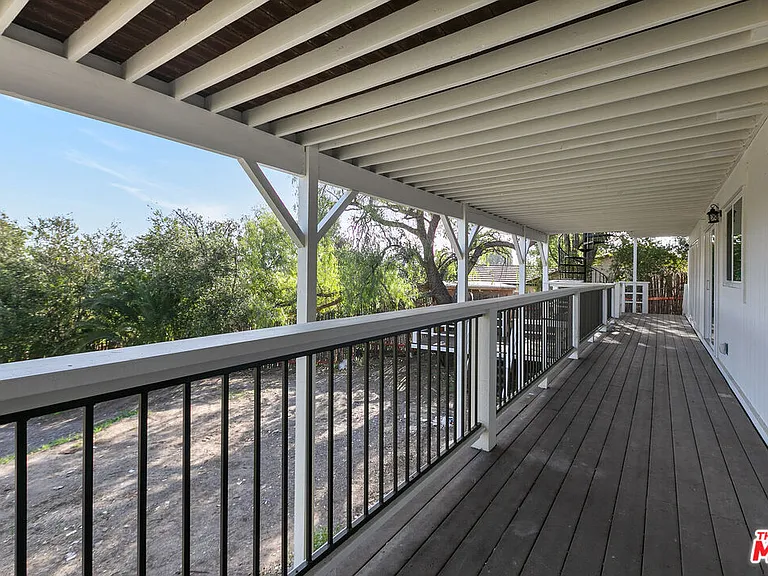 23937 Jensen Dr — Photo 20