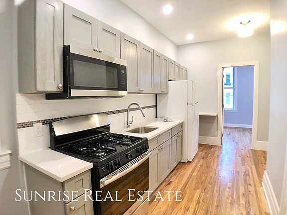 4th image of 1349 Greene Ave APT 1R