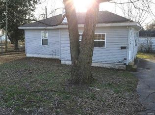 715 School St, Sikeston, MO 63801