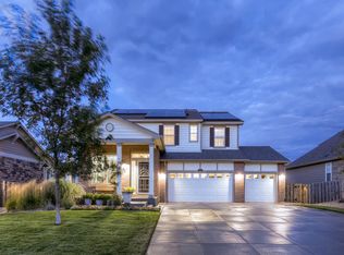 372 N Muscadine Ct, Aurora, CO 80018
