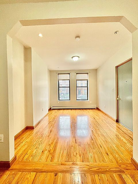 1st image of 630 Park Pl #1R