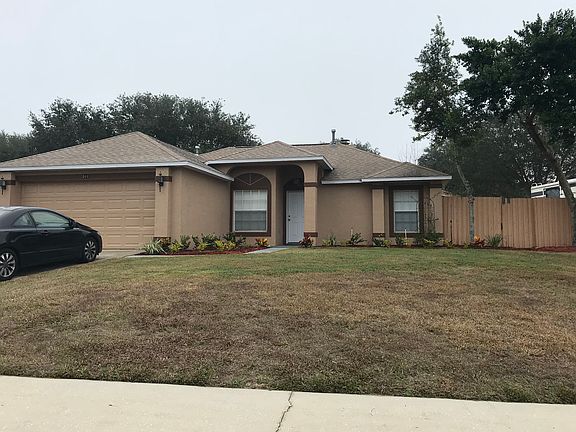 2nd image of 944 Park Valley Cir
