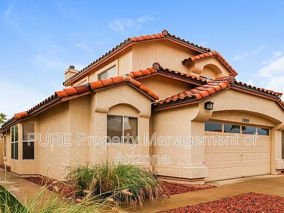 3rd image of 3009 E Woodland Dr