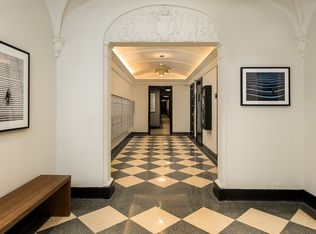 440 W Barry Ave #104, Chicago, IL 60657