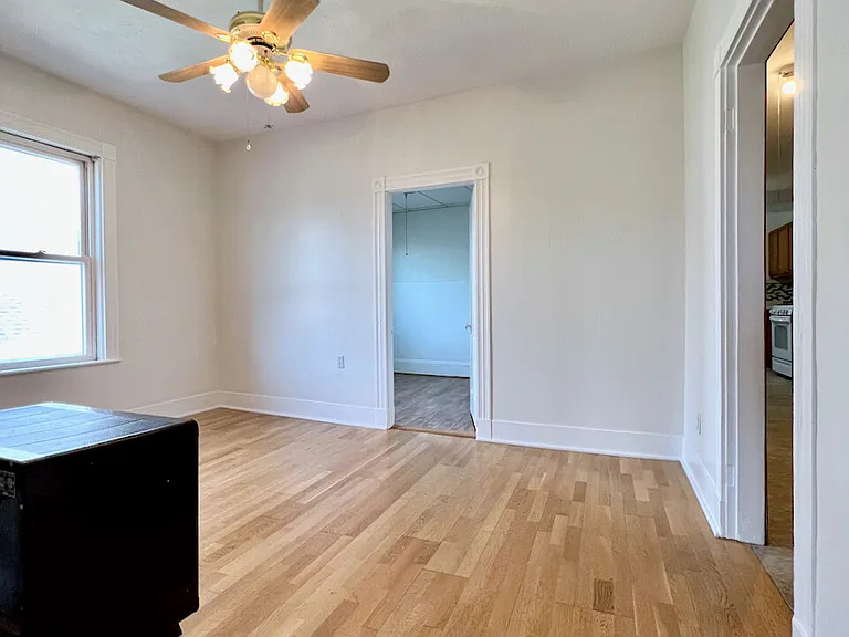 312 Washington St #3 — Photo 6