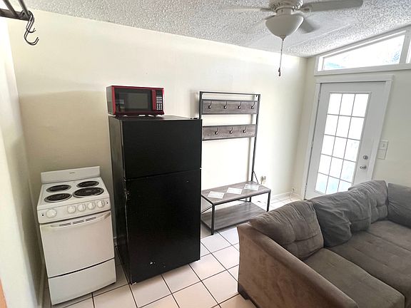 3rd image of 314 3rd Ave SW APT 2