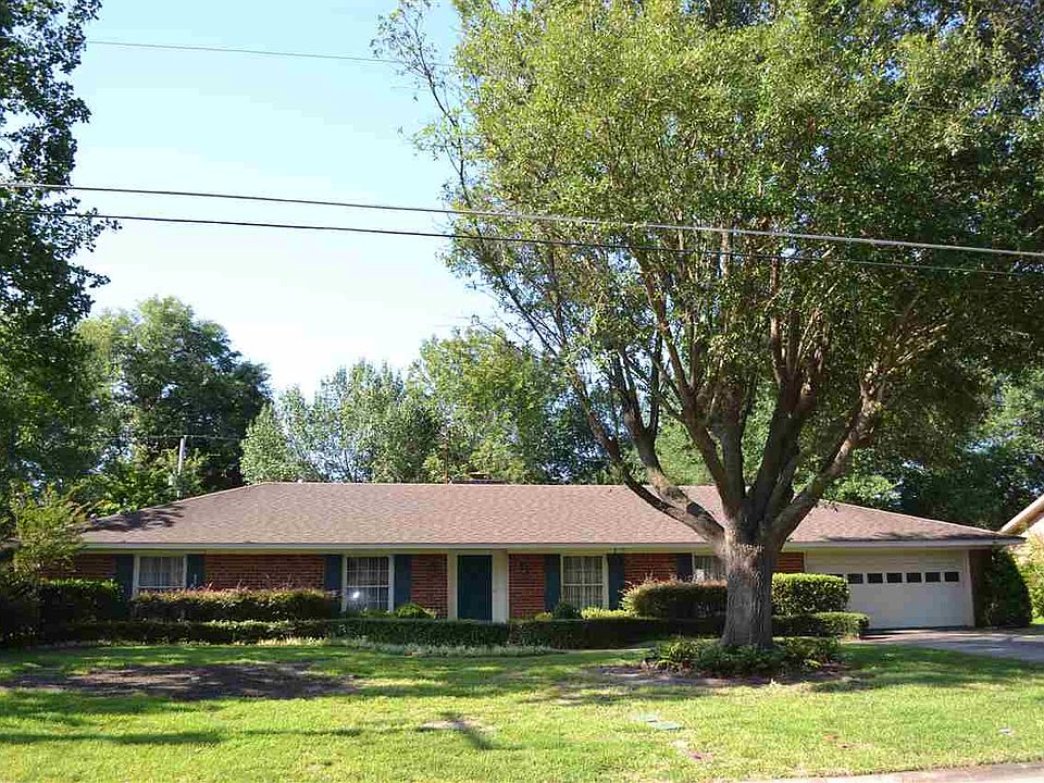 1st image of 2906 Royal Dr