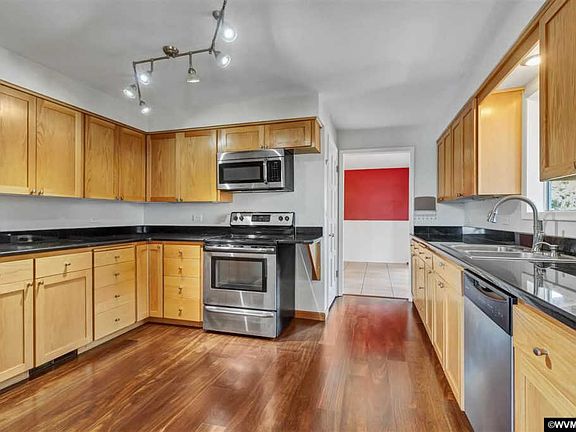 5th image of 532 Clarmount Ct NW