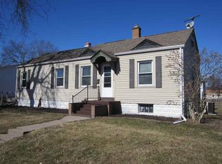 2218 W Pleasant St, Davenport, IA 52804