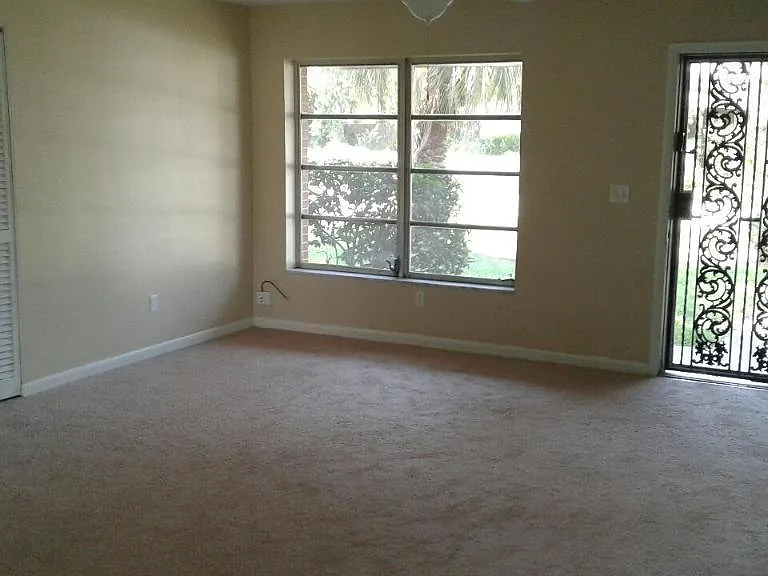 1583 N Page Dr — Photo 6