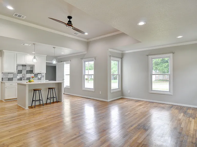4024 Winfield Ave — Photo 6