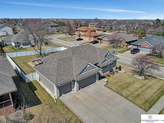 3rd image of 5122 N 139th Ave