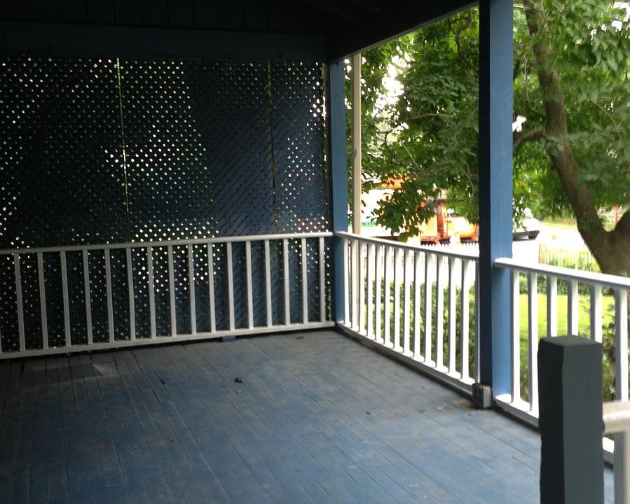 Front porch for this unit