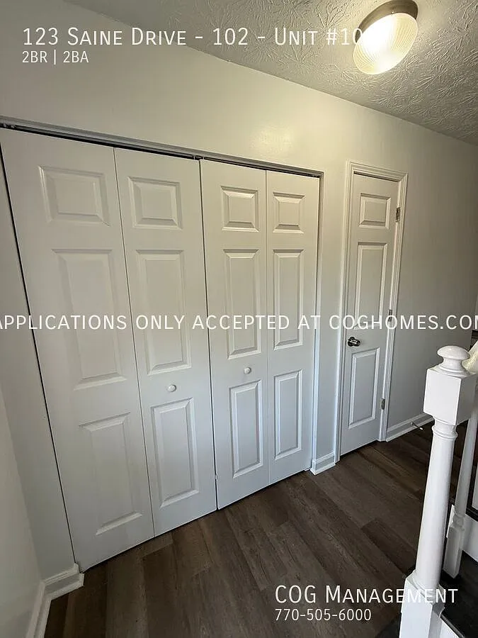 Condominium Located Near Marietta Square — Photo 2