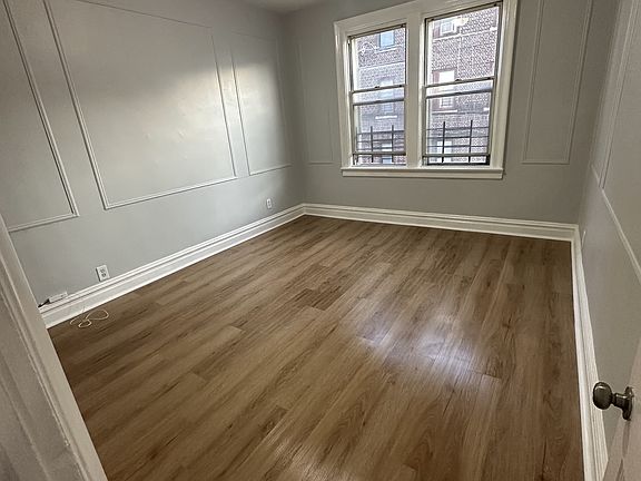 2nd image of 7 Newark Bay Ct APT 3