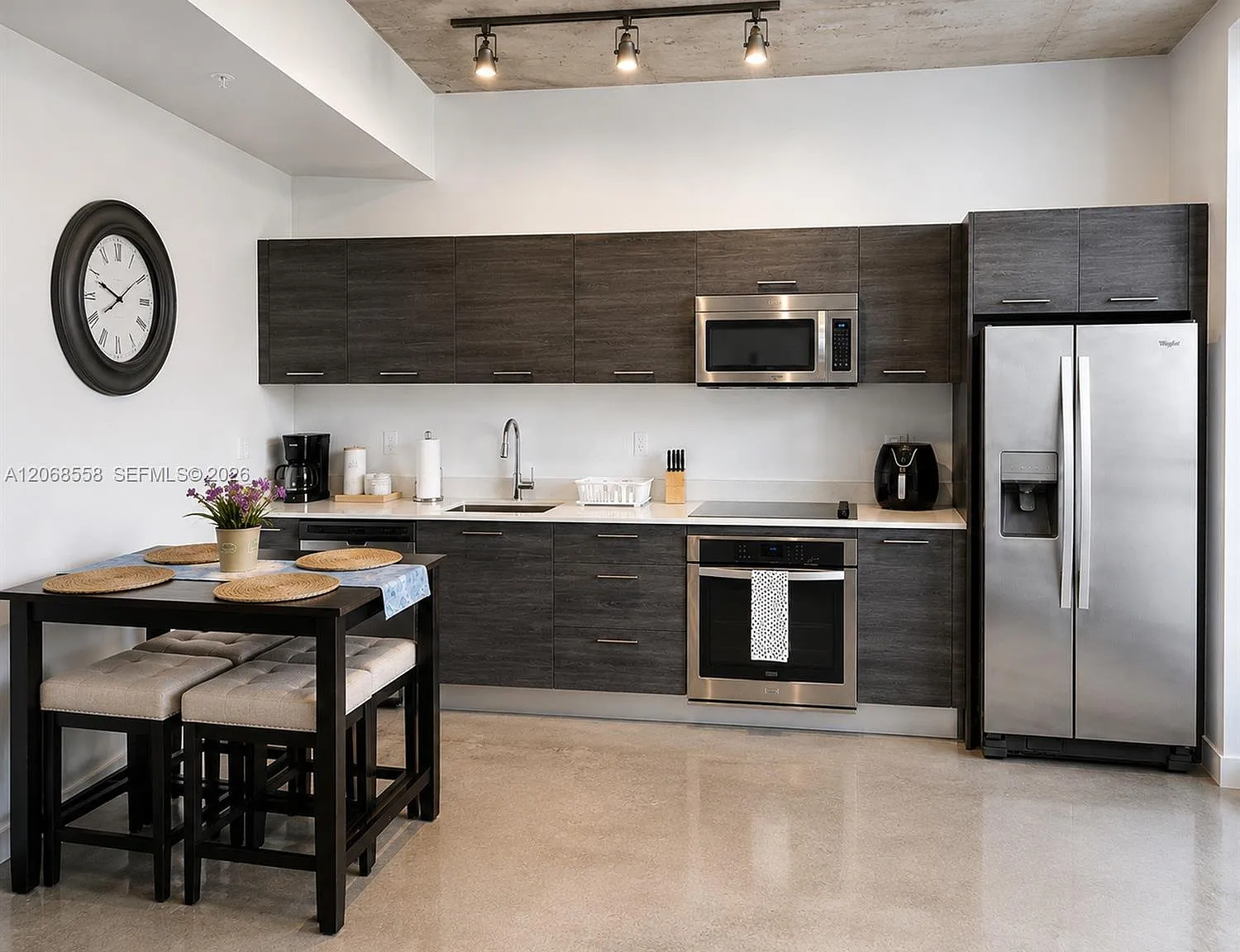 Centro Condo — Photo 3