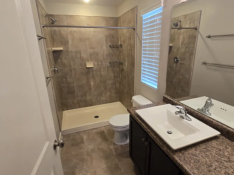 11394 S Okanogan Ln — Photo 9