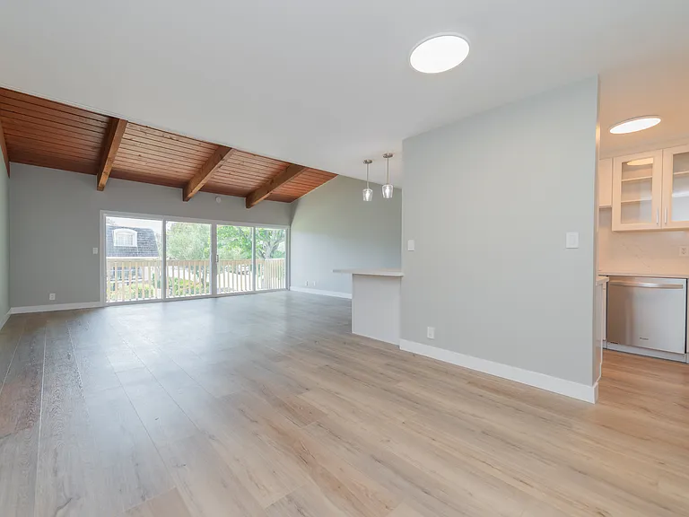 6542 Ocean Crest Dr #B308 — Photo 10