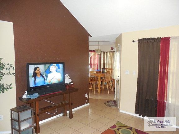 3rd image of 655 Saint Thomas Dr