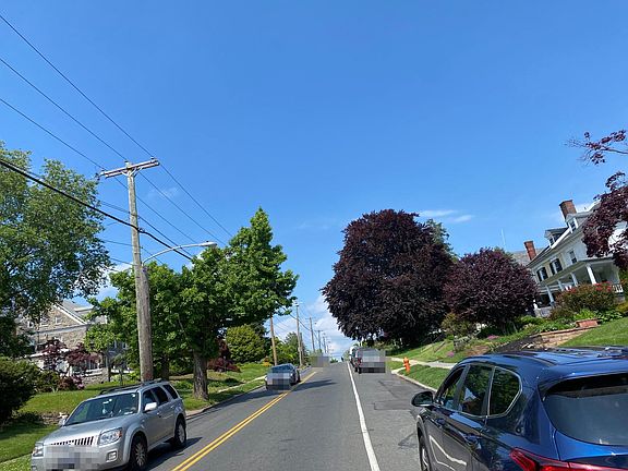 4th image of 5970 Woodbine Ave