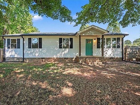 3rd image of 118 Shady Grove Rd