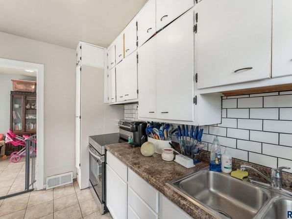 sioux-falls-south-dakota-85818630 picture