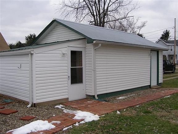 4th image of 705 Williams Ave