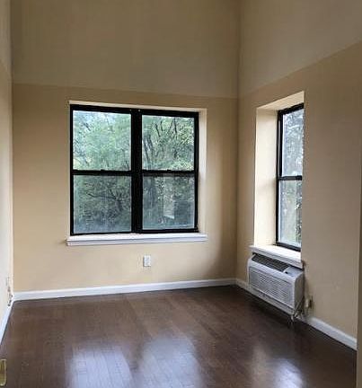 2nd image of 14 Park St APT 24