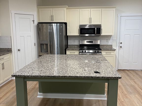 3rd image of 3633 E Flint Creek Ln
