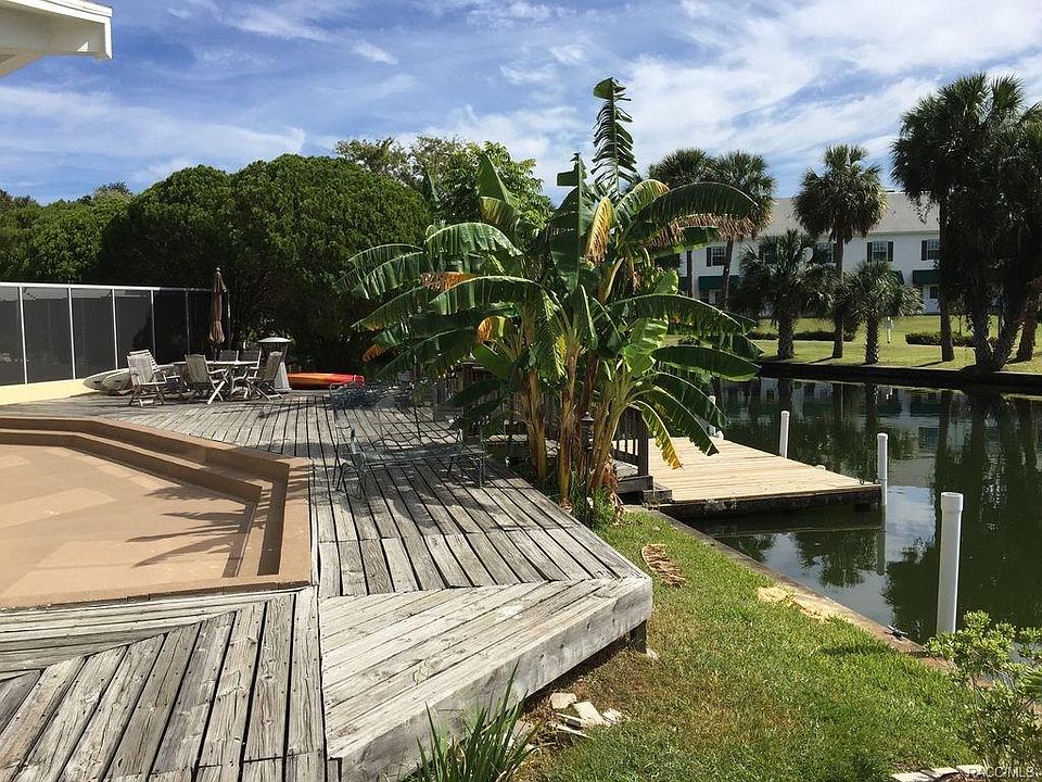2nd image of 9244 W Harbor Isle Ct