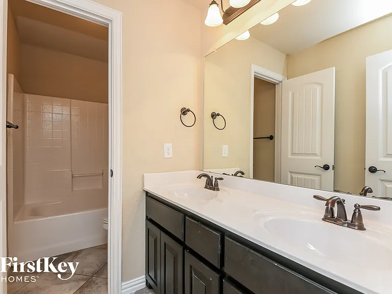 7428 Durness Dr — Photo 14