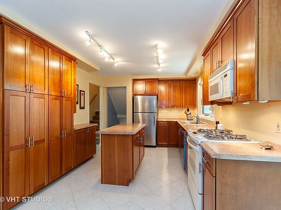 4th image of 21W310 Sidney Ave