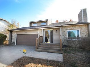 1009 Lockstone Ct, Junction City, KS 66441