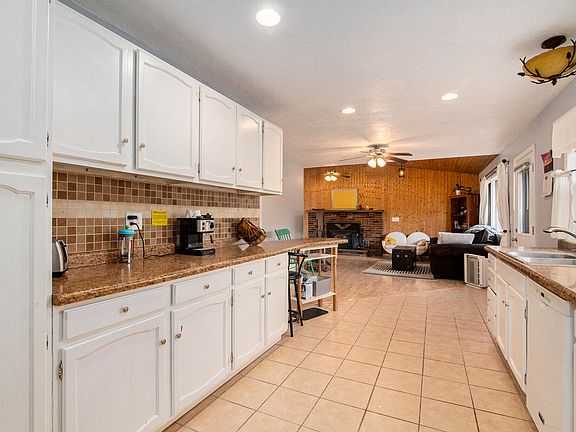 5th image of 1296 River Rd