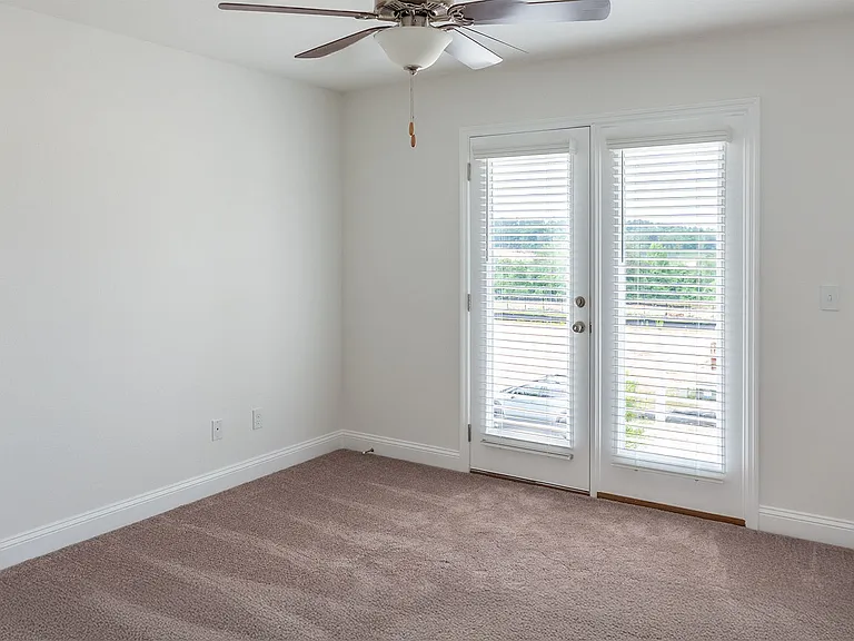 1414 Landon Hills Dr — Photo 9
