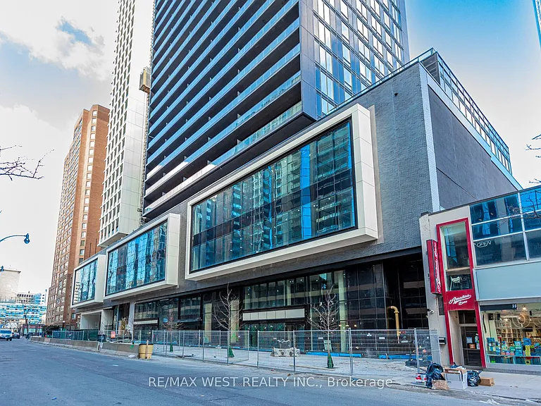 20 Edward St #403 — Photo 10