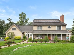 27 Ringwood Ln, Hewitt, NJ 07421