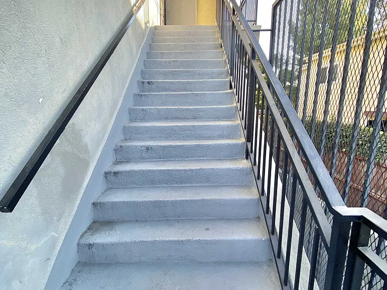 Moorpark St — Photo 3