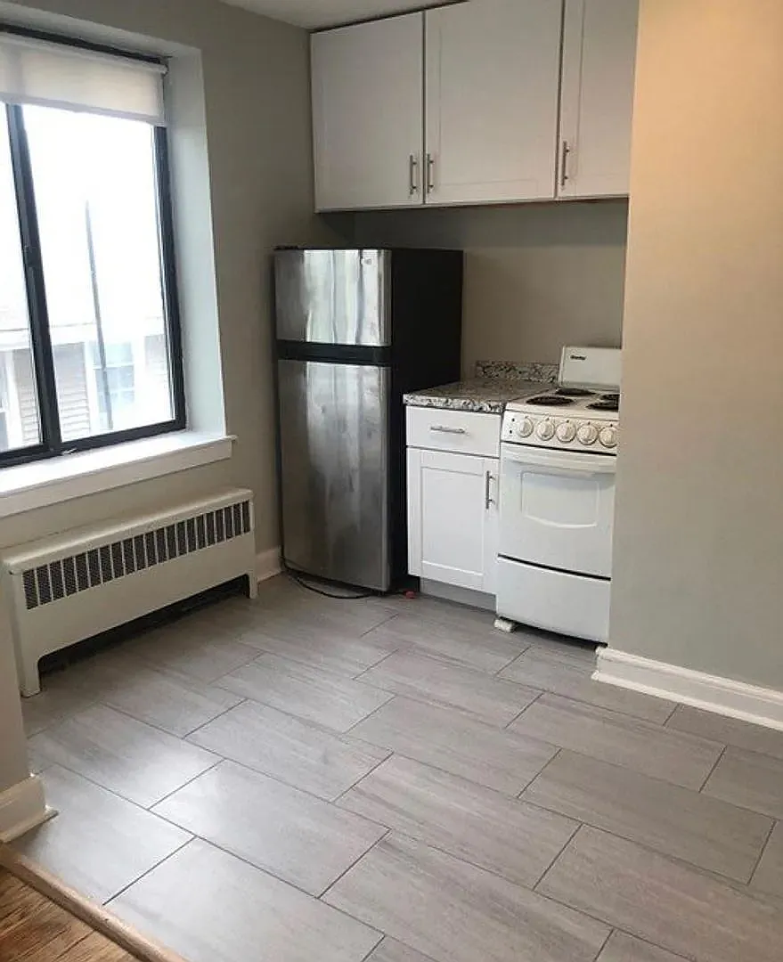 1 bed, 680 sqft, $1,950 — Photo 2