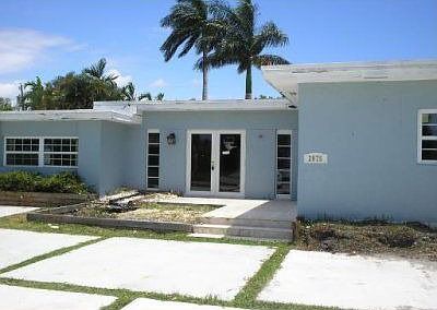 1st image of 2075 NE 124th St
