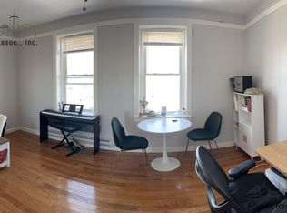 71 Charter St APT 5R, Boston, MA 02113