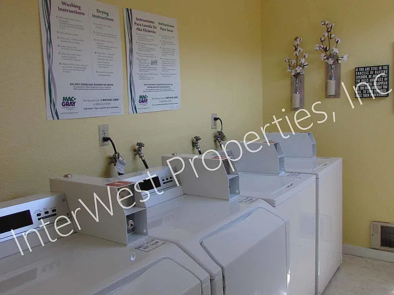 16705 NE Halsey St #108 — Photo 6
