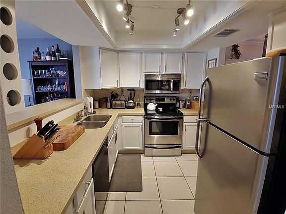 4th image of 408 S Arrawana Ave