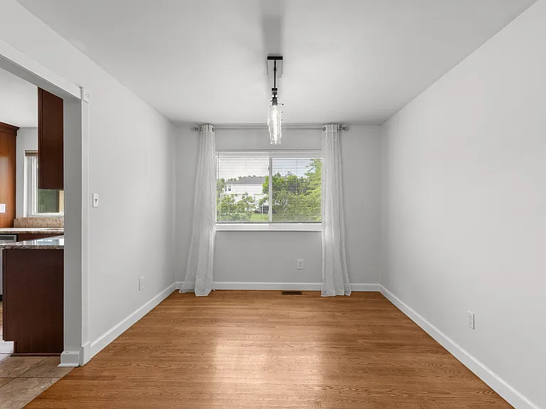 701 Oak Run Ln — Photo 7