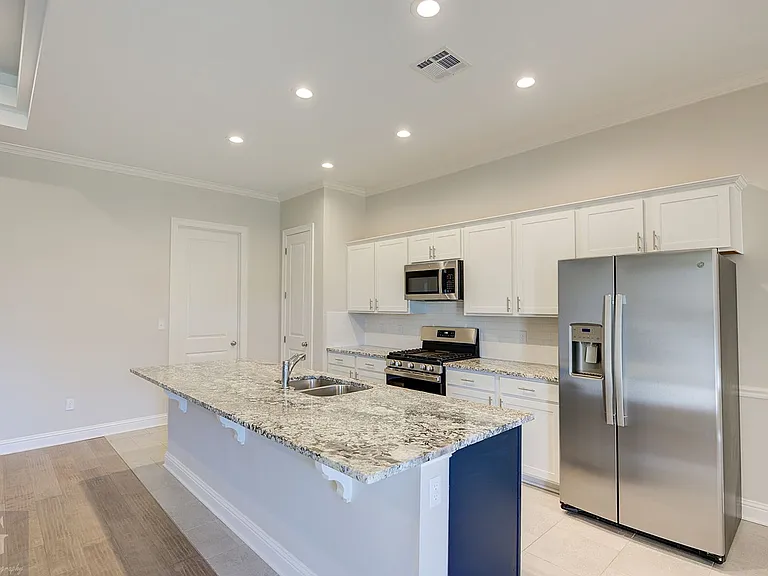 828 Abita Chase — Photo 5