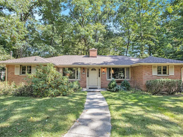 10011 Lloy St, Portage, MI 49024