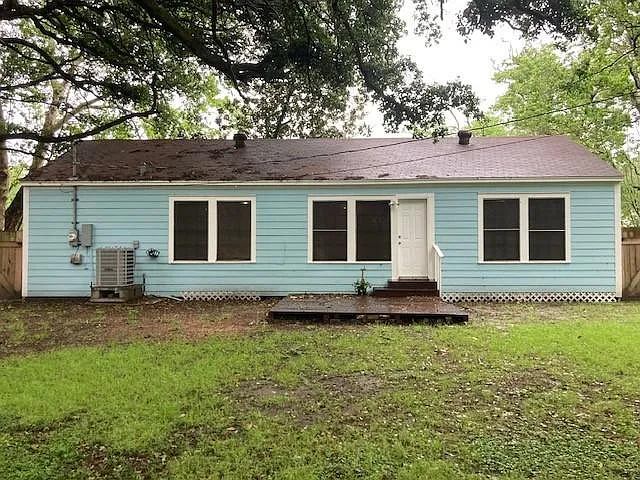2603 Magnolia Dr — Photo 2