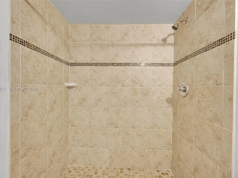 1200 NW 87th Ave #410 — Photo 19