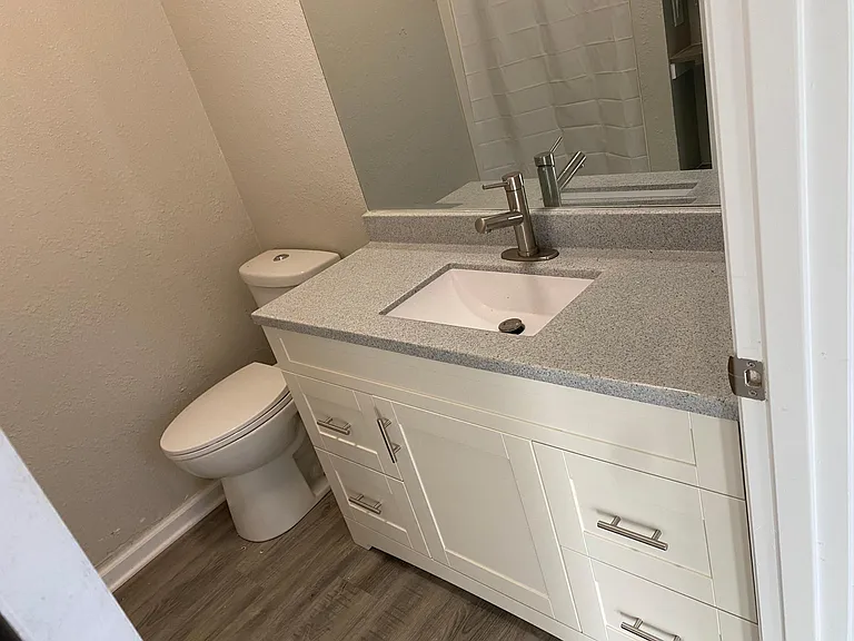 5706 S Union St — Photo 11