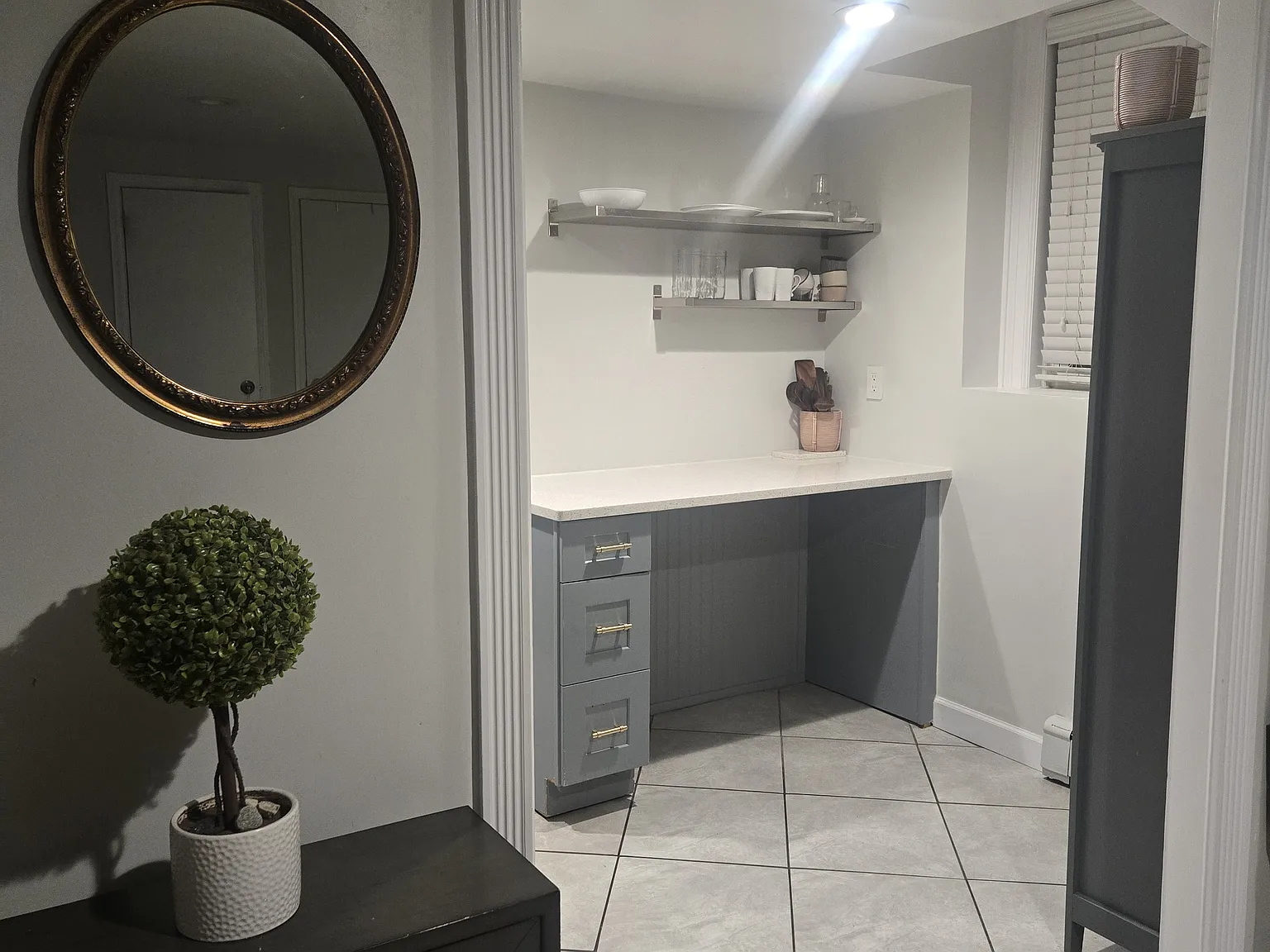 1 bed, 950 sqft, $1,820 — Photo 2
